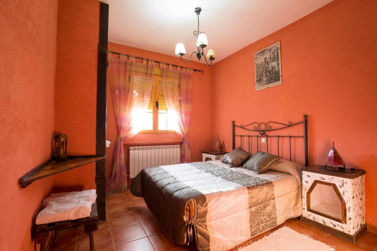 El Robledillo Villa Luaran gambar